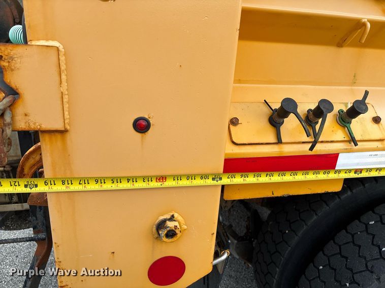 image for item DY0345 2006 International WorkStar 7400 crew cab dump truck