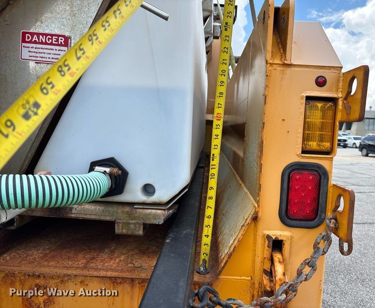 image for item DY0345 2006 International WorkStar 7400 crew cab dump truck