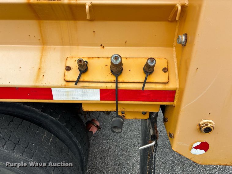 image for item DY0345 2006 International WorkStar 7400 crew cab dump truck