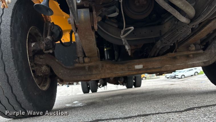 image for item DY0345 2006 International WorkStar 7400 crew cab dump truck