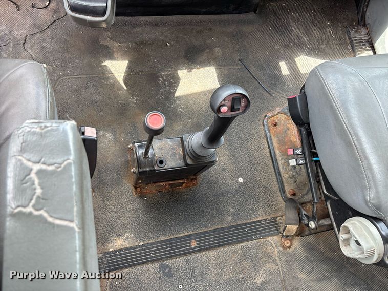 image for item DY0345 2006 International WorkStar 7400 crew cab dump truck