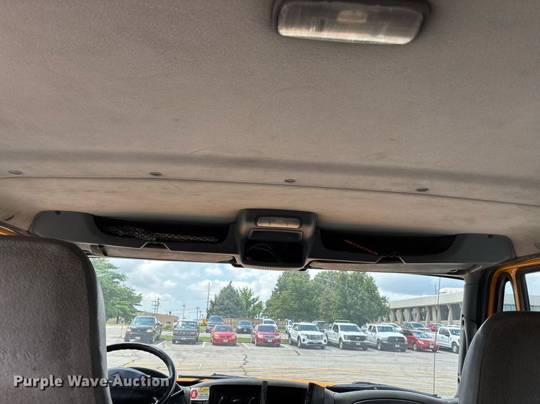 image for item DY0345 2006 International WorkStar 7400 crew cab dump truck