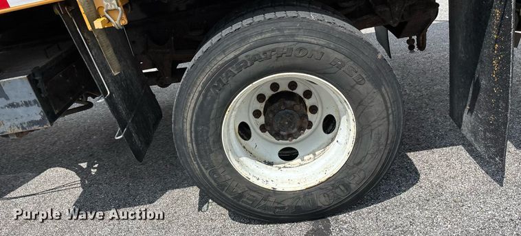 image for item DY0345 2006 International WorkStar 7400 crew cab dump truck