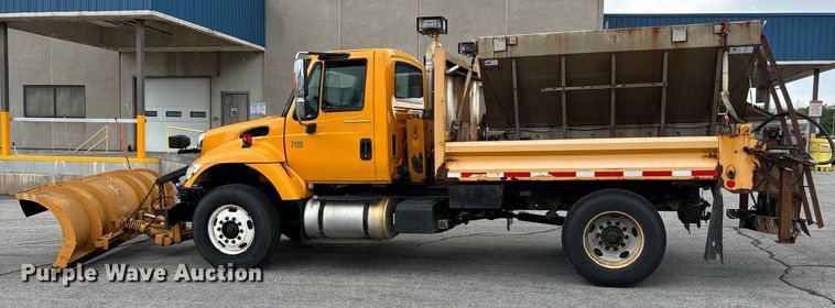 image for item DY0346 2006 International 7400 dump truck