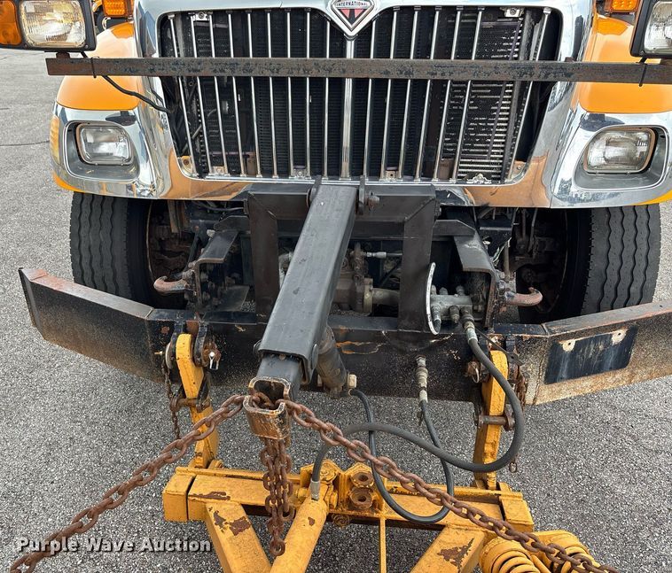 image for item DY0346 2006 International 7400 dump truck