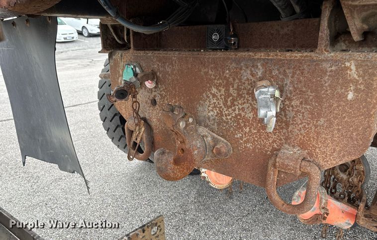 image for item DY0346 2006 International 7400 dump truck