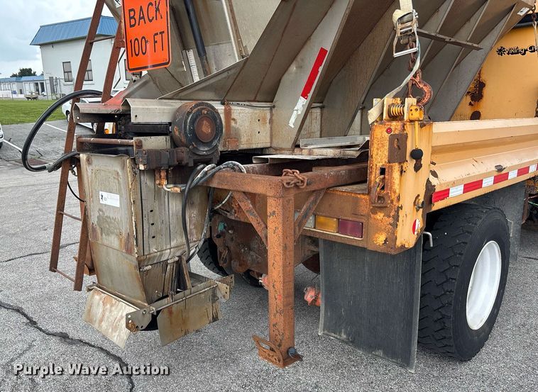 image for item DY0346 2006 International 7400 dump truck