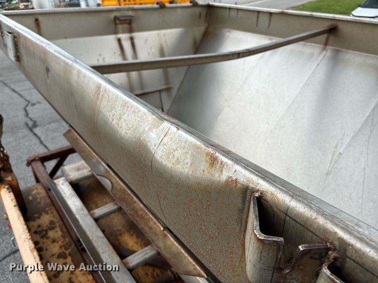 image for item DY0346 2006 International 7400 dump truck