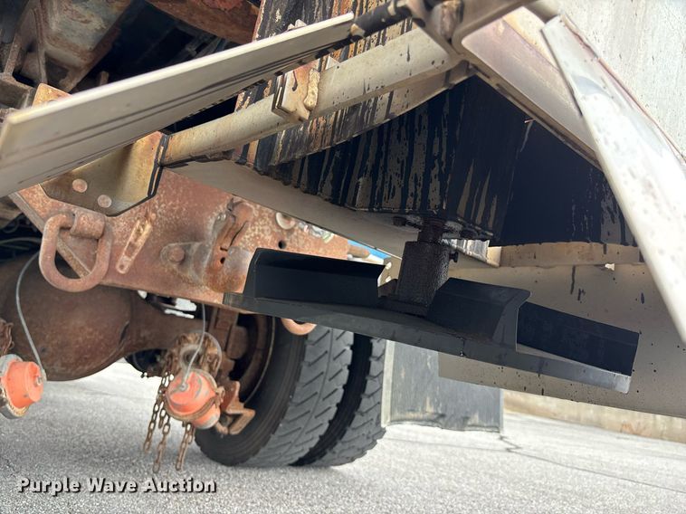 image for item DY0346 2006 International 7400 dump truck