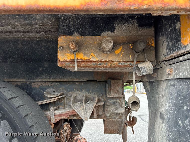 image for item DY0346 2006 International 7400 dump truck