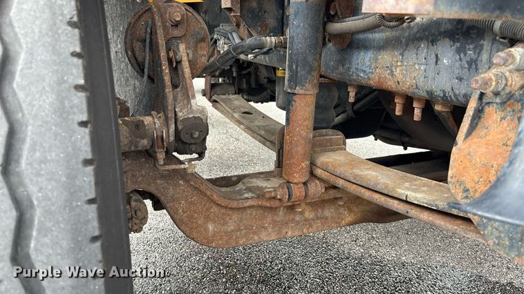 image for item DY0346 2006 International 7400 dump truck