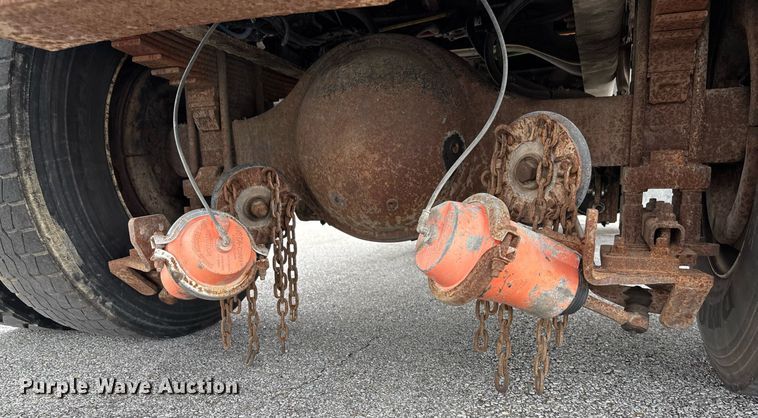 image for item DY0346 2006 International 7400 dump truck