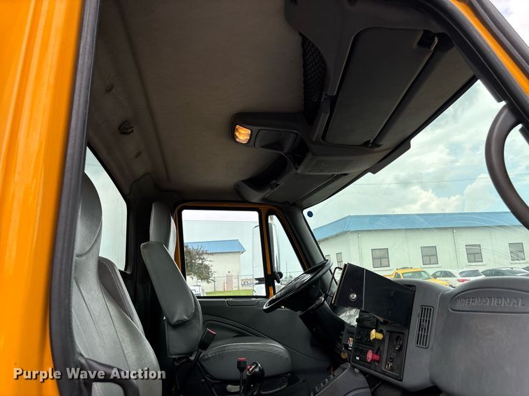 image for item DY0346 2006 International 7400 dump truck