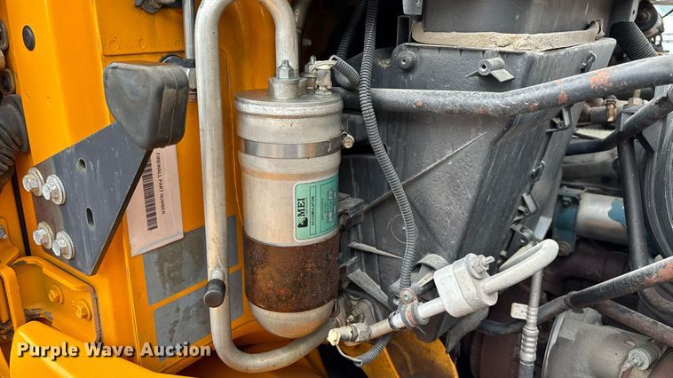 image for item DY0346 2006 International 7400 dump truck