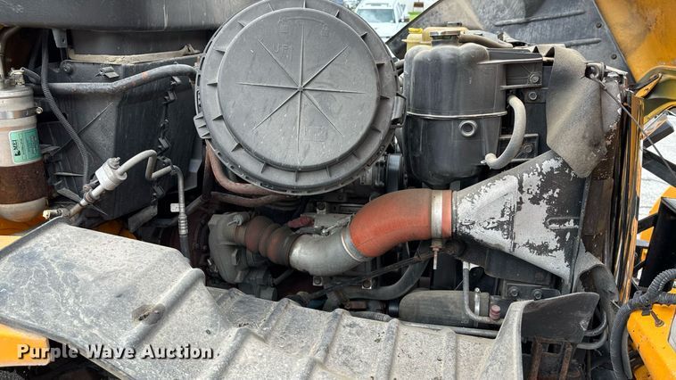 image for item DY0346 2006 International 7400 dump truck