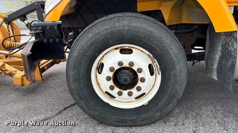 image for item DY0346 2006 International 7400 dump truck