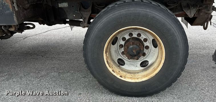 image for item DY0346 2006 International 7400 dump truck