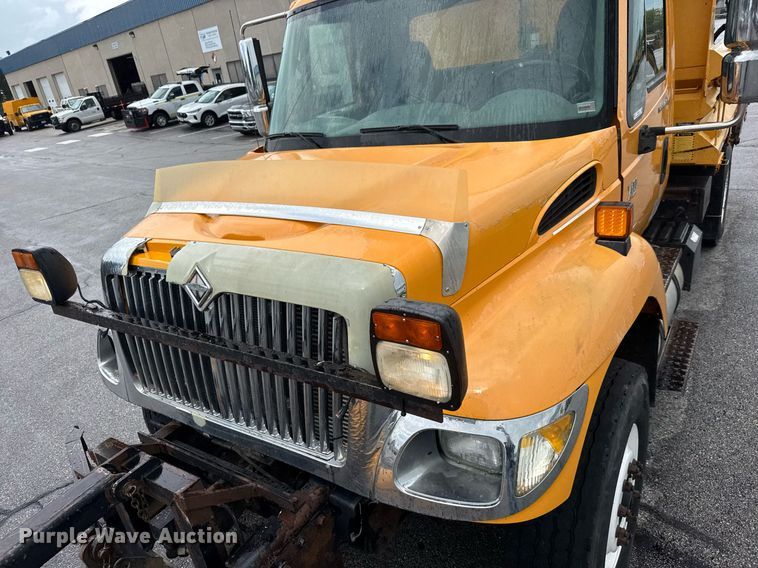 image for item DY0347 2005 International 7400 dump truck