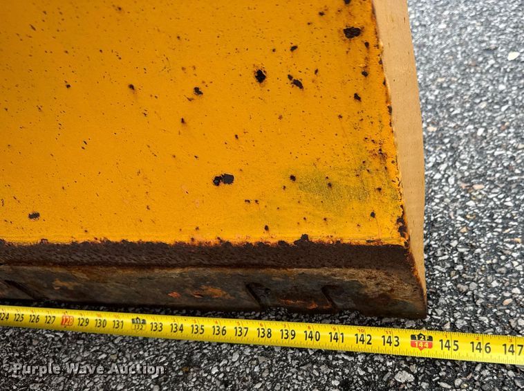 image for item DY0347 2005 International 7400 dump truck