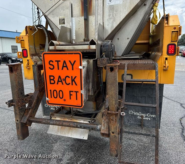 image for item DY0347 2005 International 7400 dump truck