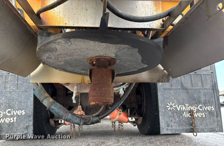 image for item DY0347 2005 International 7400 dump truck