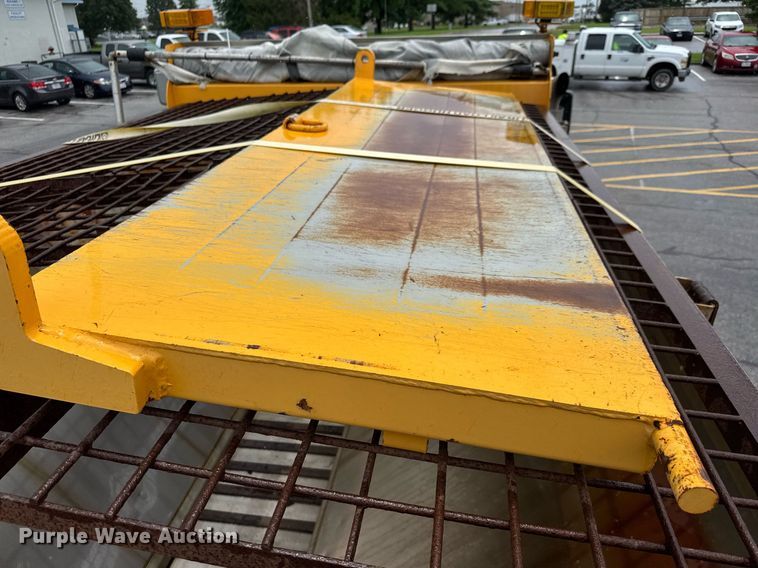 image for item DY0347 2005 International 7400 dump truck