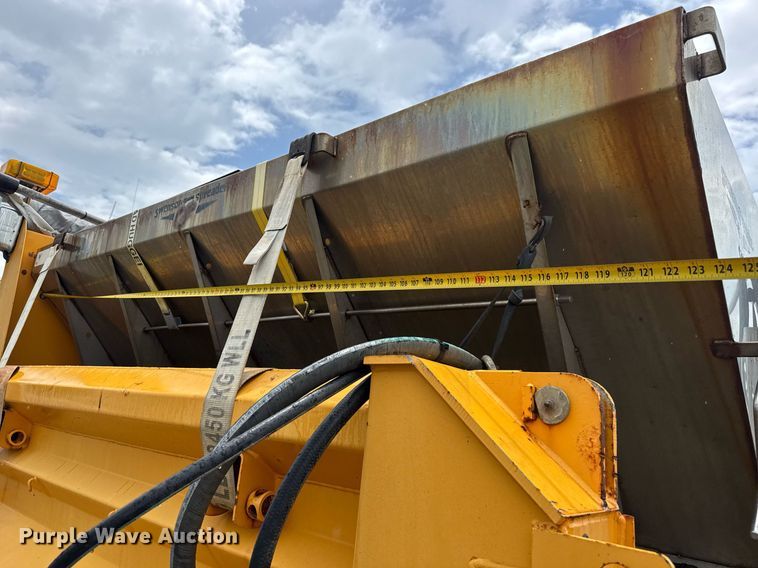 image for item DY0347 2005 International 7400 dump truck