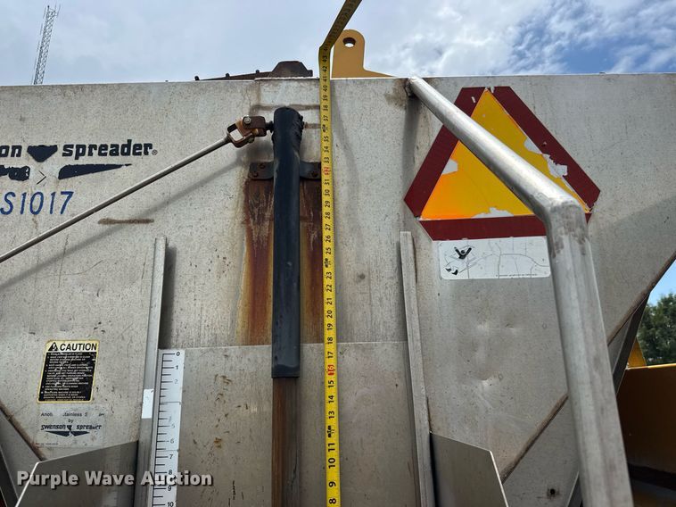 image for item DY0347 2005 International 7400 dump truck