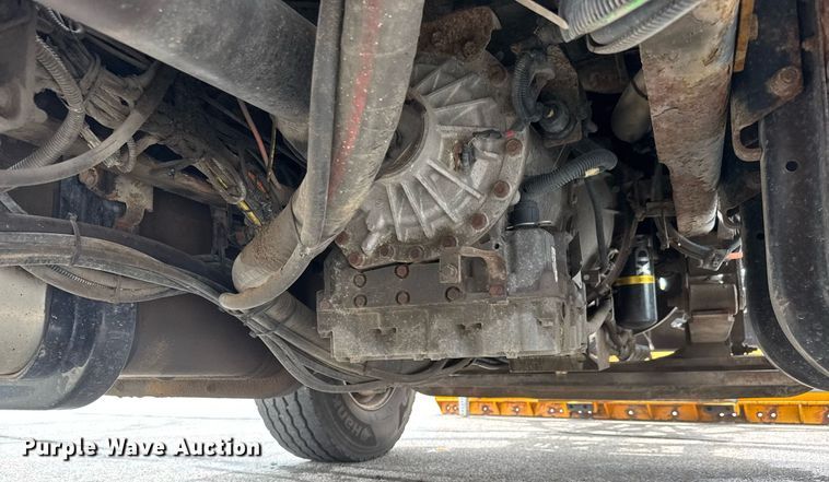 image for item DY0347 2005 International 7400 dump truck