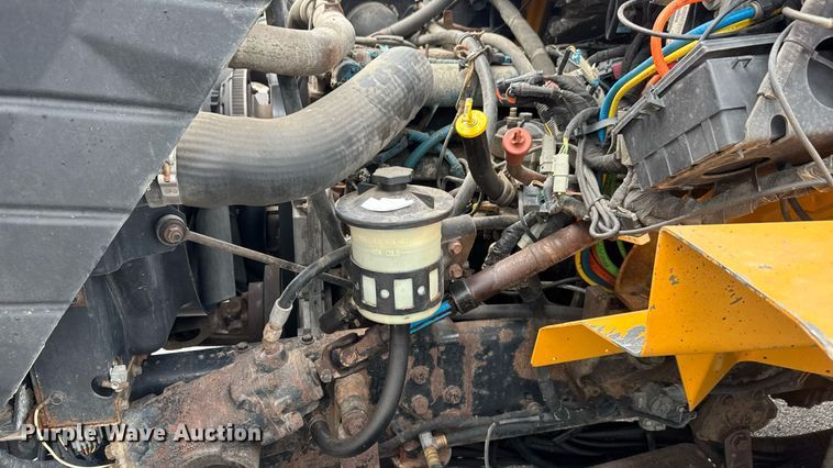 image for item DY0347 2005 International 7400 dump truck