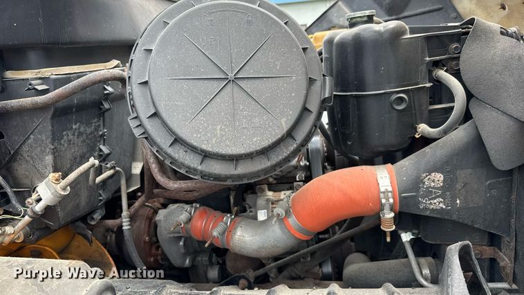 image for item DY0347 2005 International 7400 dump truck