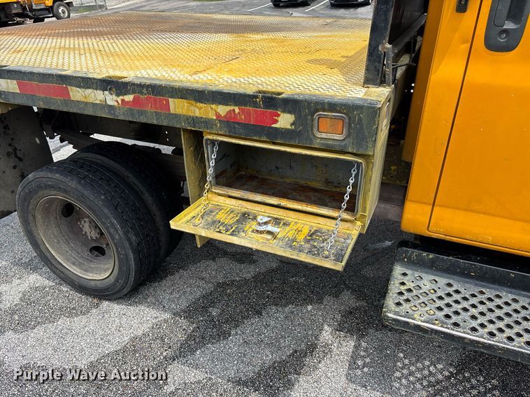 image for item DY0348 2009 Chevrolet C4500 dump flatbed truck