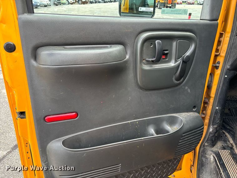 image for item DY0348 2009 Chevrolet C4500 dump flatbed truck