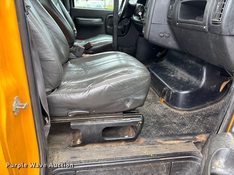 image for item DY0348 2009 Chevrolet C4500 dump flatbed truck