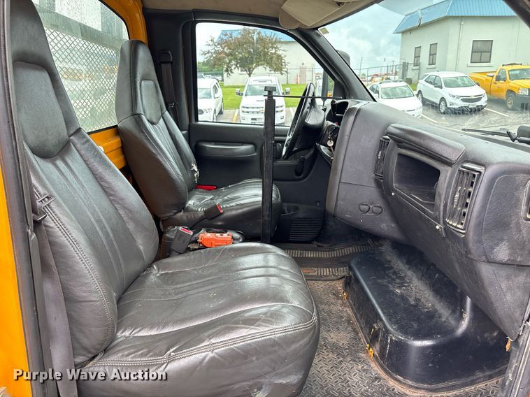 image for item DY0348 2009 Chevrolet C4500 dump flatbed truck