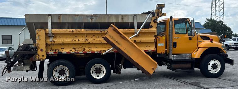 image for item DY0349 2010 International 7500  dump truck