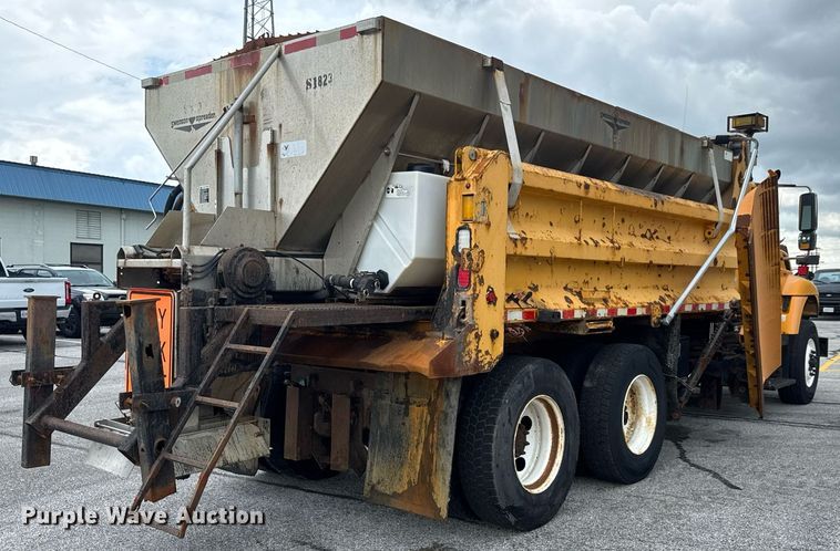 image for item DY0349 2010 International 7500  dump truck