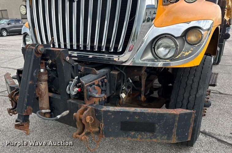 image for item DY0349 2010 International 7500  dump truck