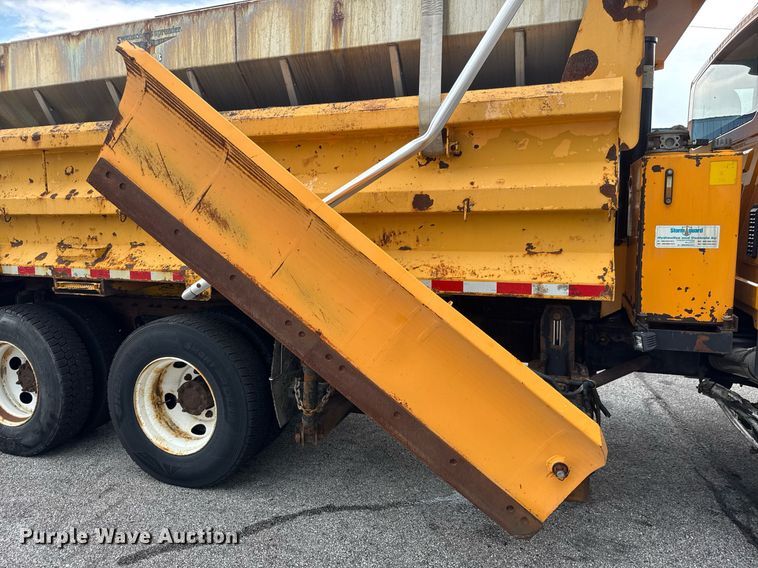 image for item DY0349 2010 International 7500  dump truck