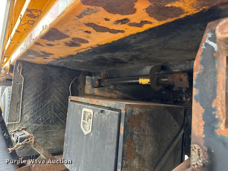 image for item DY0349 2010 International 7500  dump truck