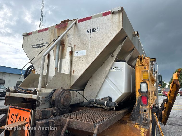 image for item DY0349 2010 International 7500  dump truck