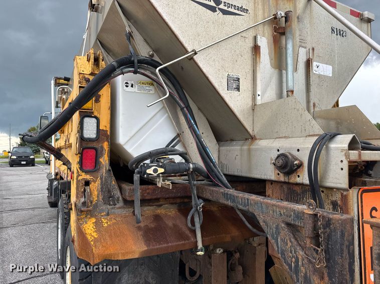 image for item DY0349 2010 International 7500  dump truck