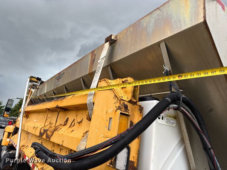 image for item DY0349 2010 International 7500  dump truck