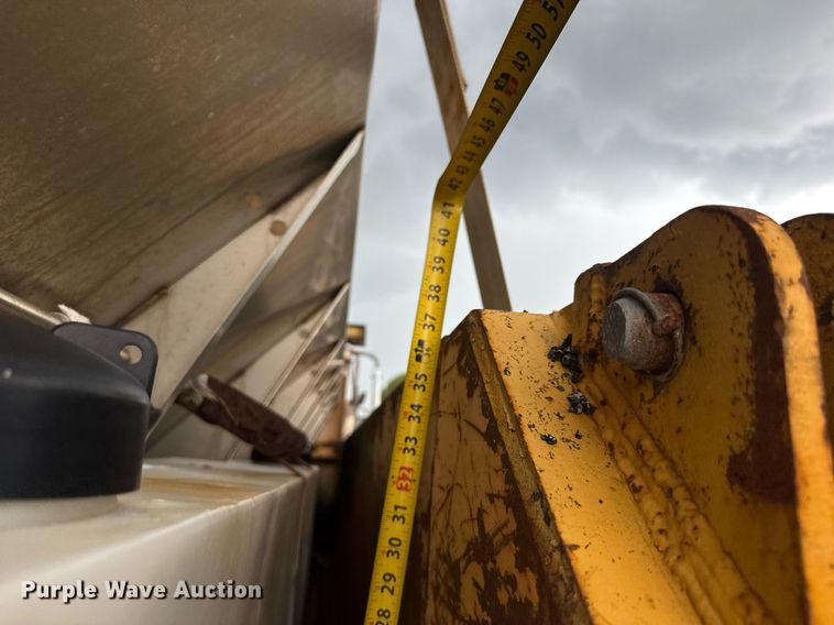 image for item DY0349 2010 International 7500  dump truck