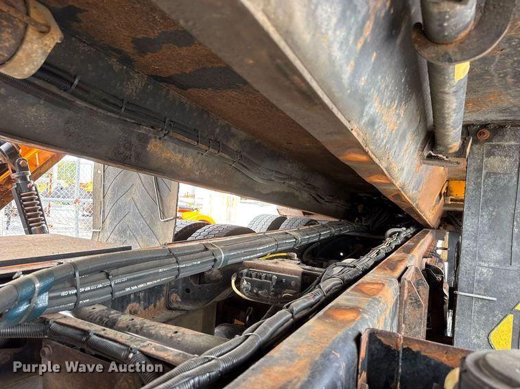 image for item DY0349 2010 International 7500  dump truck