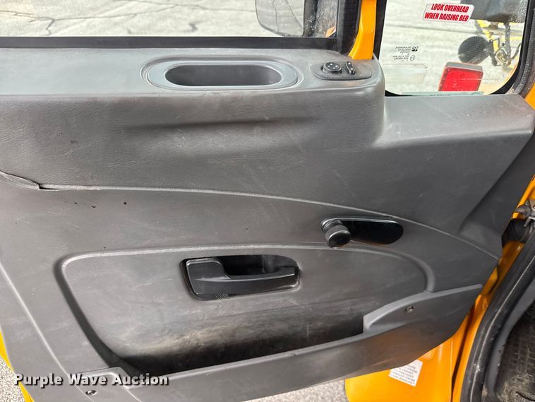 image for item DY0349 2010 International 7500  dump truck