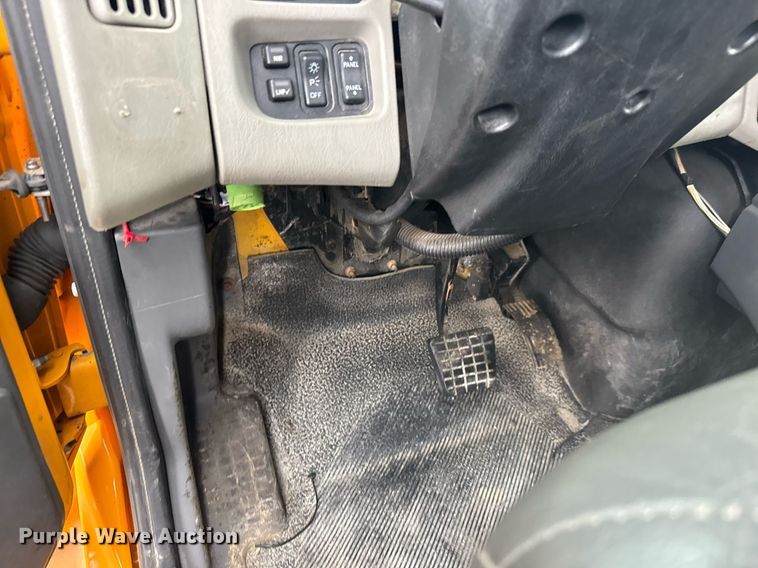 image for item DY0349 2010 International 7500  dump truck