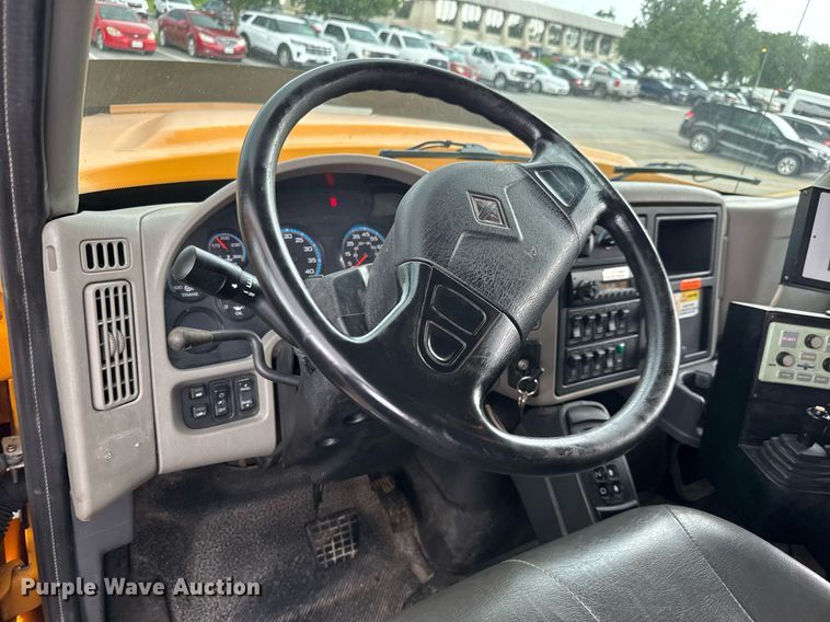 image for item DY0349 2010 International 7500  dump truck