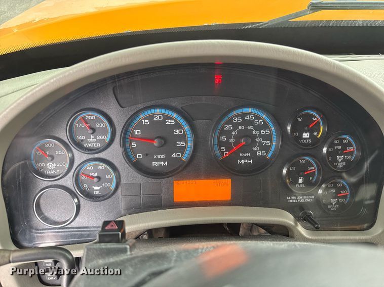 image for item DY0349 2010 International 7500  dump truck