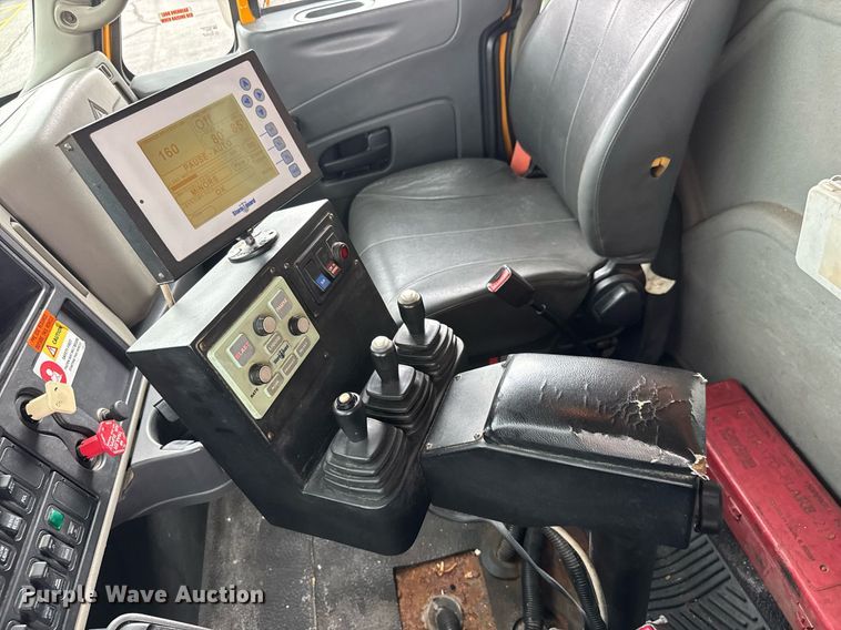 image for item DY0349 2010 International 7500  dump truck